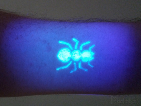 Dočasné UV tetovanie